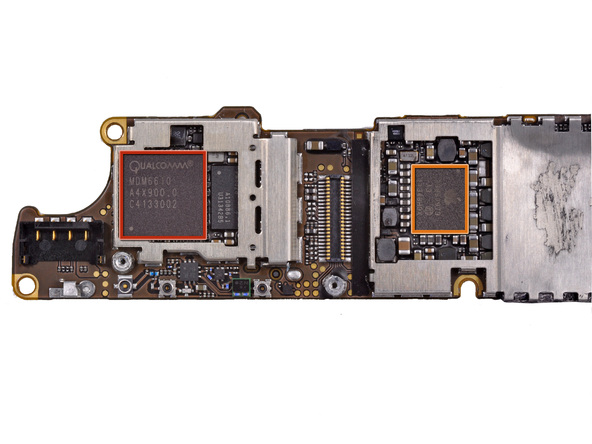19-iPhone-4S-Qualcomm-MDM6610-chipset.jpg